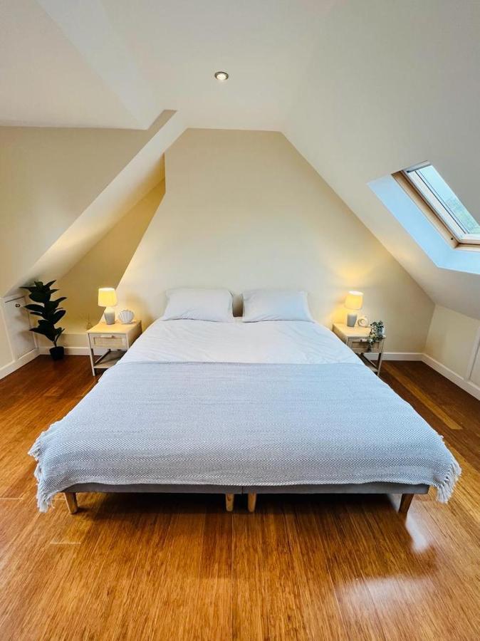 Family Home In Hampshire - Sleeps Up To 9 People With 3 Parking Spaces Winchester Kültér fotó